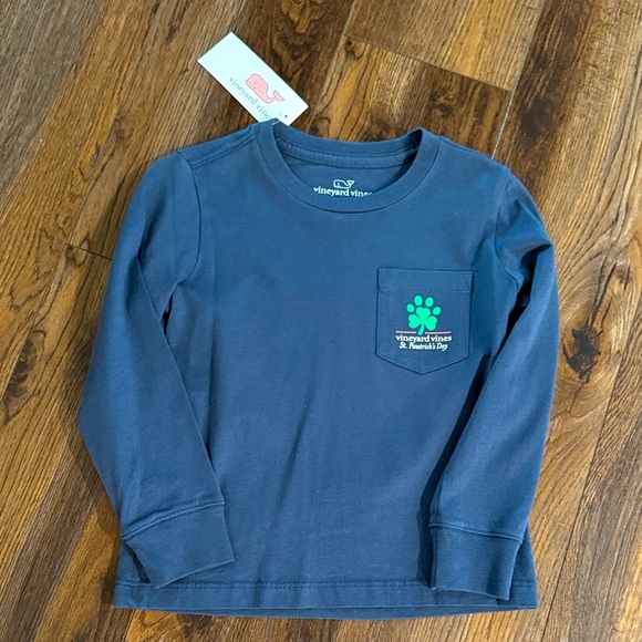Vineyard Vines Kids Navy Long Sleeve Tee with Green Paw Print St Patrick’s Day - Picture 1 of 8